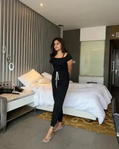 Call Girls R.K. Puram Cash On Delivery